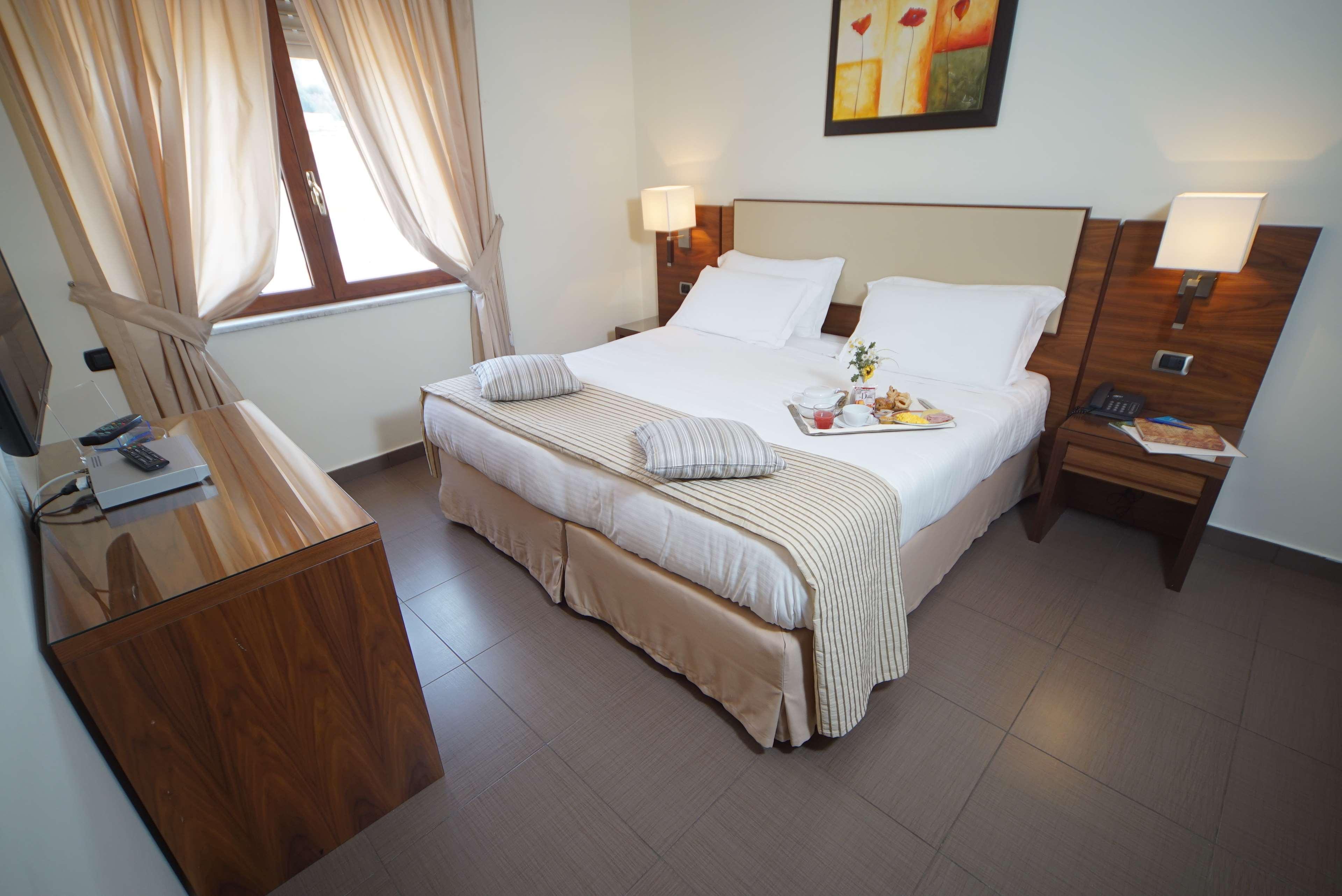 Suites & Residence Hotel Поццуоли Экстерьер фото