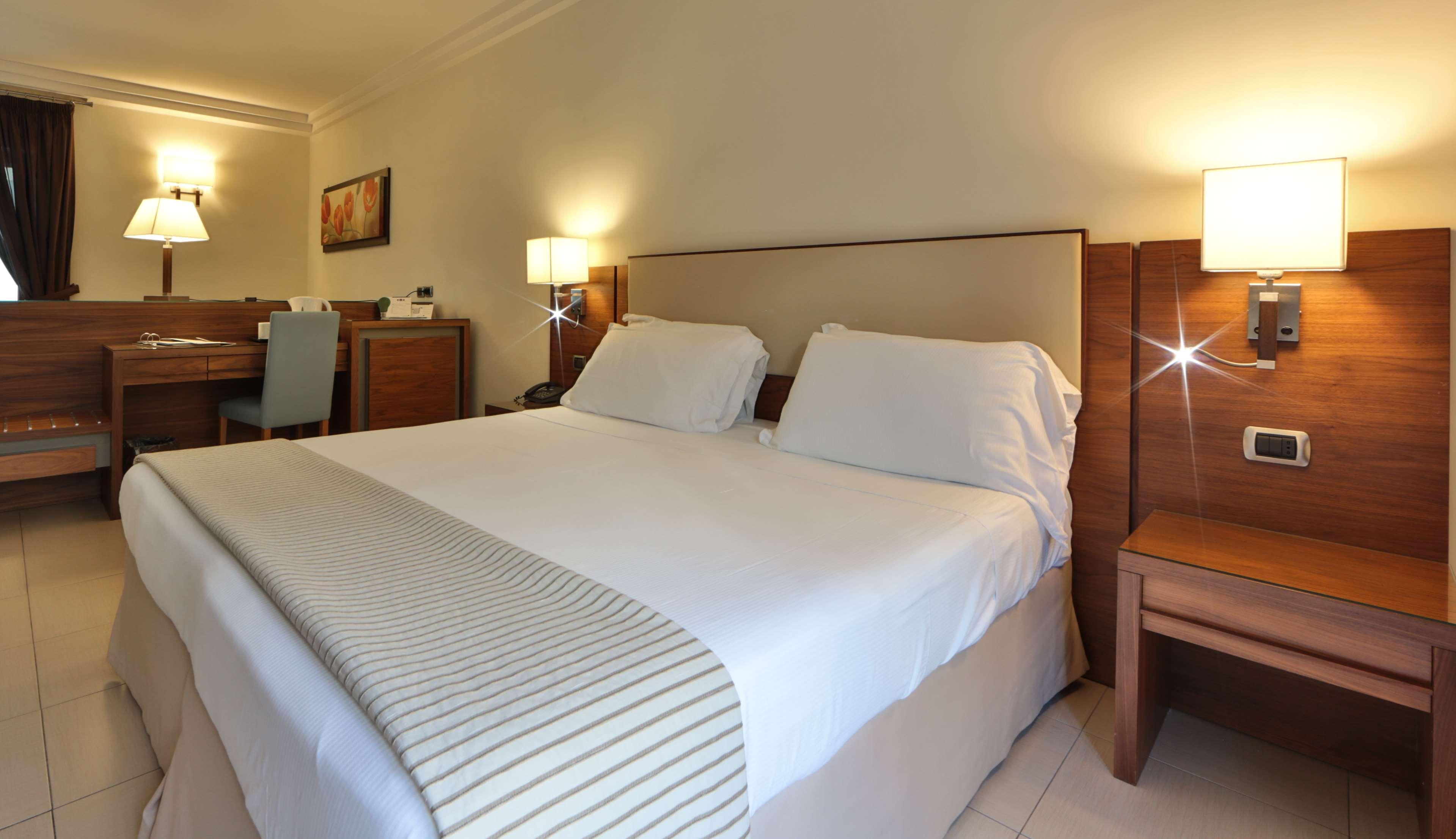 Suites & Residence Hotel Поццуоли Экстерьер фото
